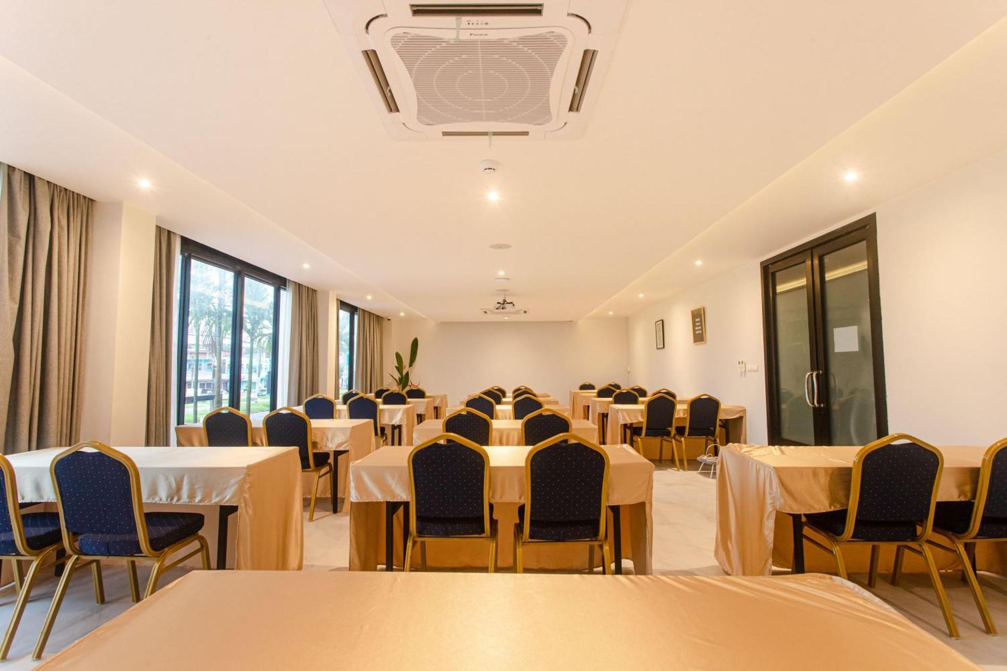 Tour De Phuket Hotel - Sha Plus Таланг Экстерьер фото